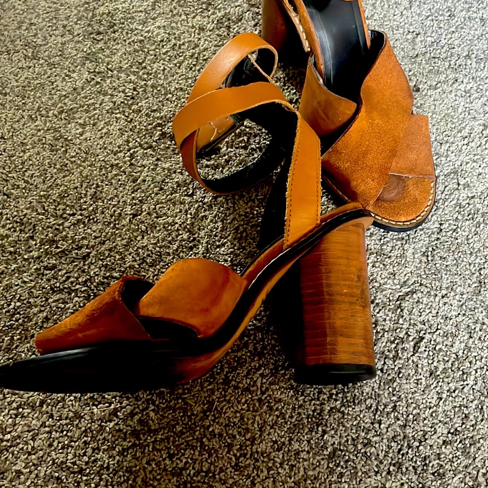 READ DESCRIPTION! MNG MANGO BRAND SHOES WOMENS SIZE 36/6